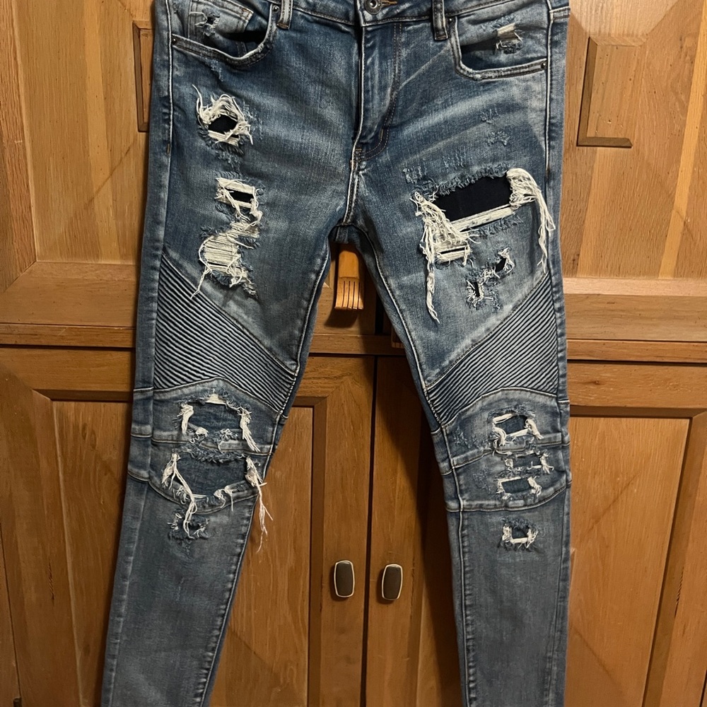 Distressed Blue Skinny Jeans